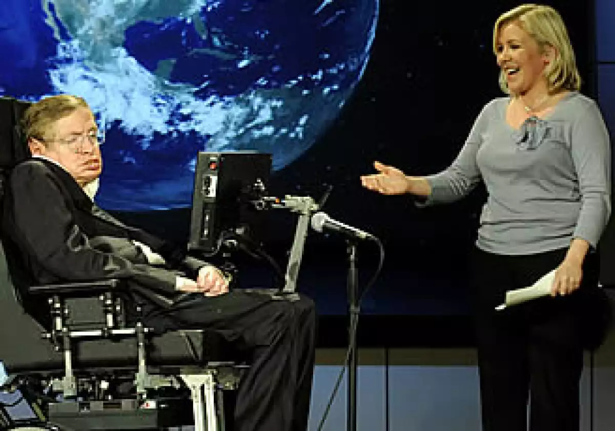 Stephen Hawking ya tiene heredera oficial y aliada para hablar a sobre los temas que le apasionan: el Universo, su creación, y el tiempo entre otros. (Foto: AP)