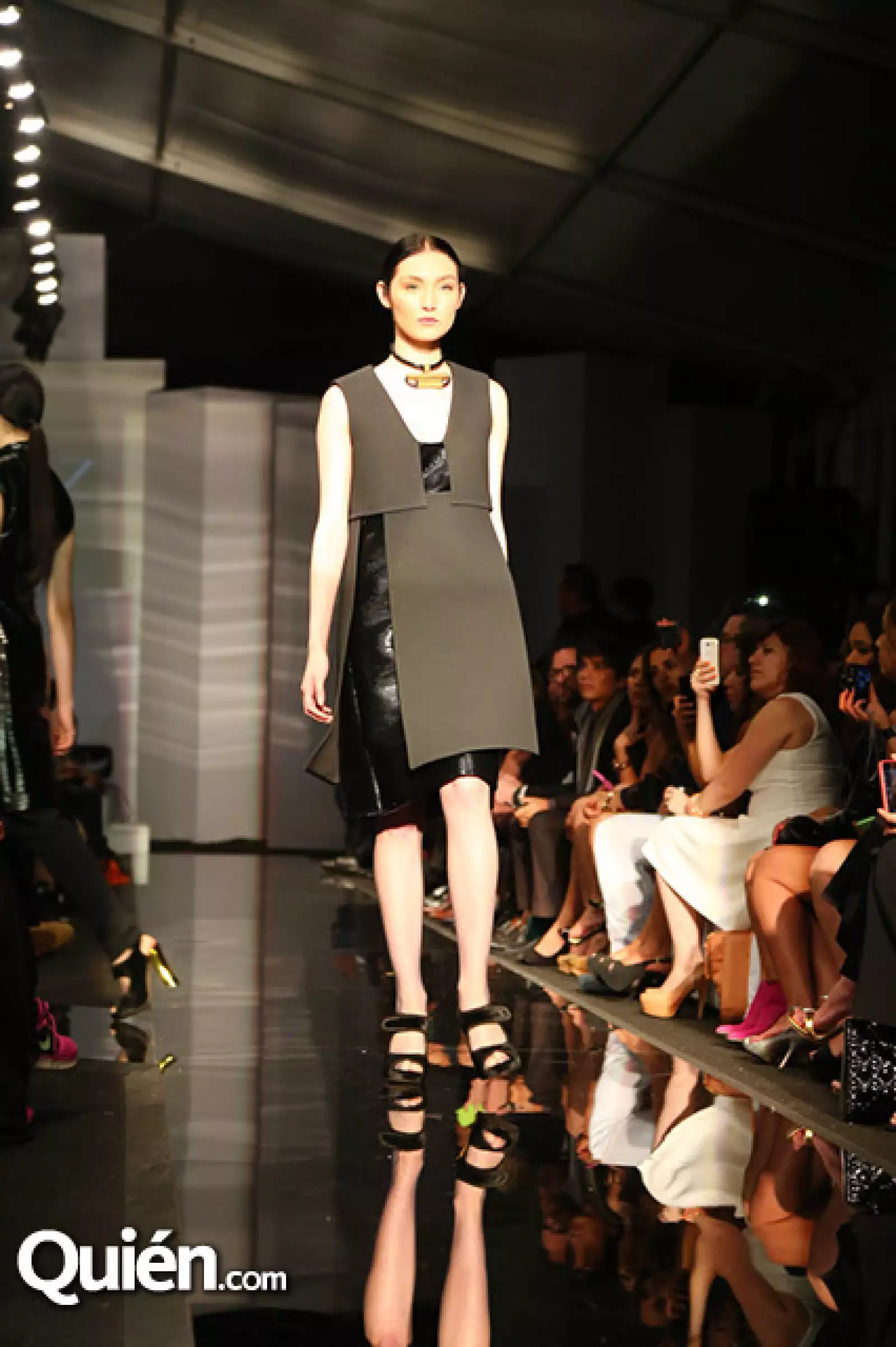 Colección Ángel Sánchez. Final Elle México Diseña.