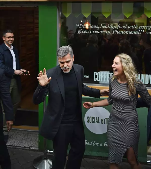En todo momento estuvo sonriente y accesible.