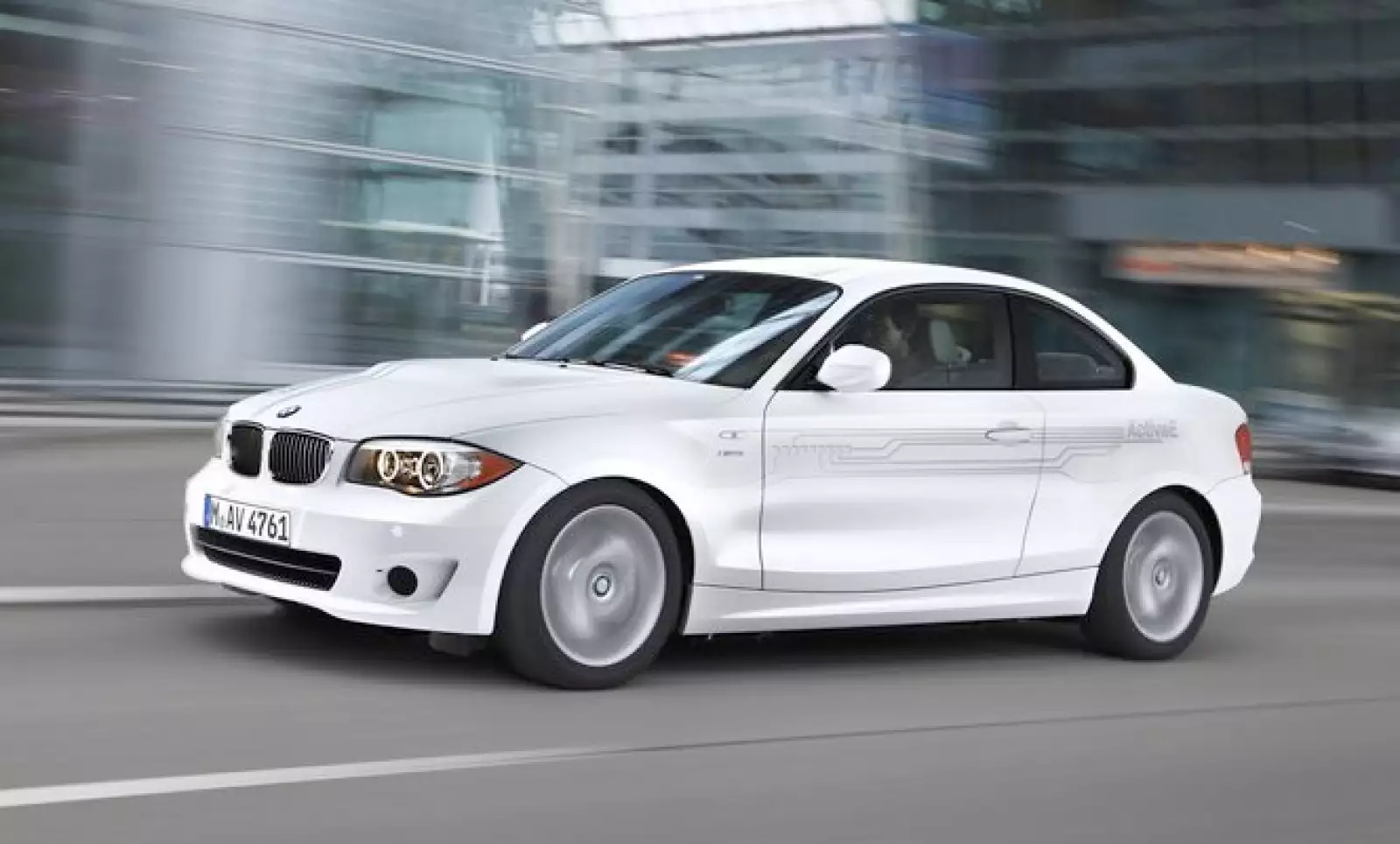 La apuesta ‘verde’ de BMW ‘arranca’ con este modelo, que iniciará su recorrido por las calles de Estados Unidos en el año 2013, con cerca de 1,000 unidades.