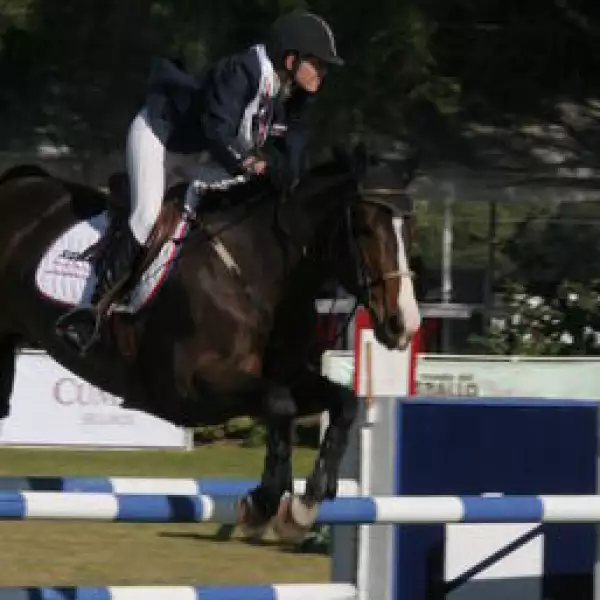 Lorenza Ofarrill (1er lugar)