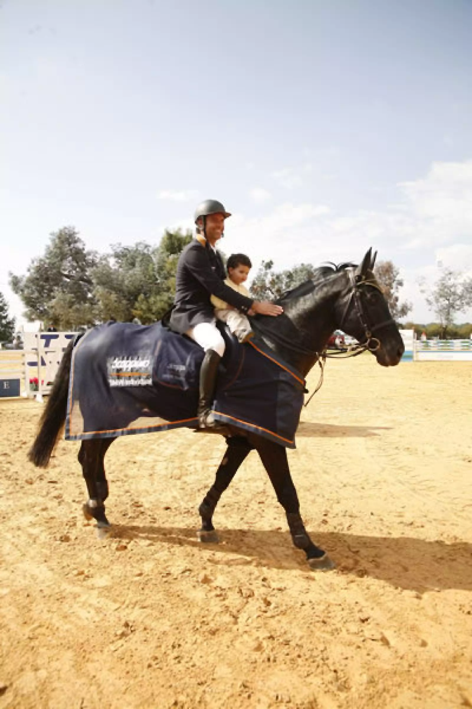 Peyrelonge poresentado por Scappino