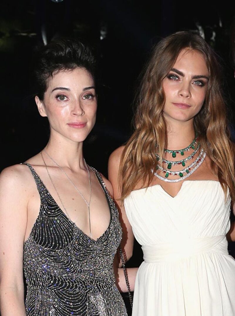 Este 2015 Cara Delevingne habló abiertamente de sus preferencias sexuales y apareció en público junto a su novia STt. Vincent.