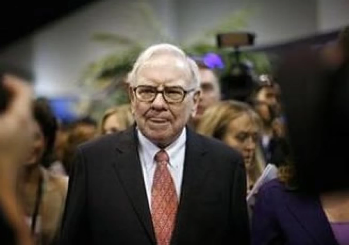 Warren Buffett dijo que mañana inicia el primer siglo de Burlington en manos de Berkshire. (Foto: Reuters)