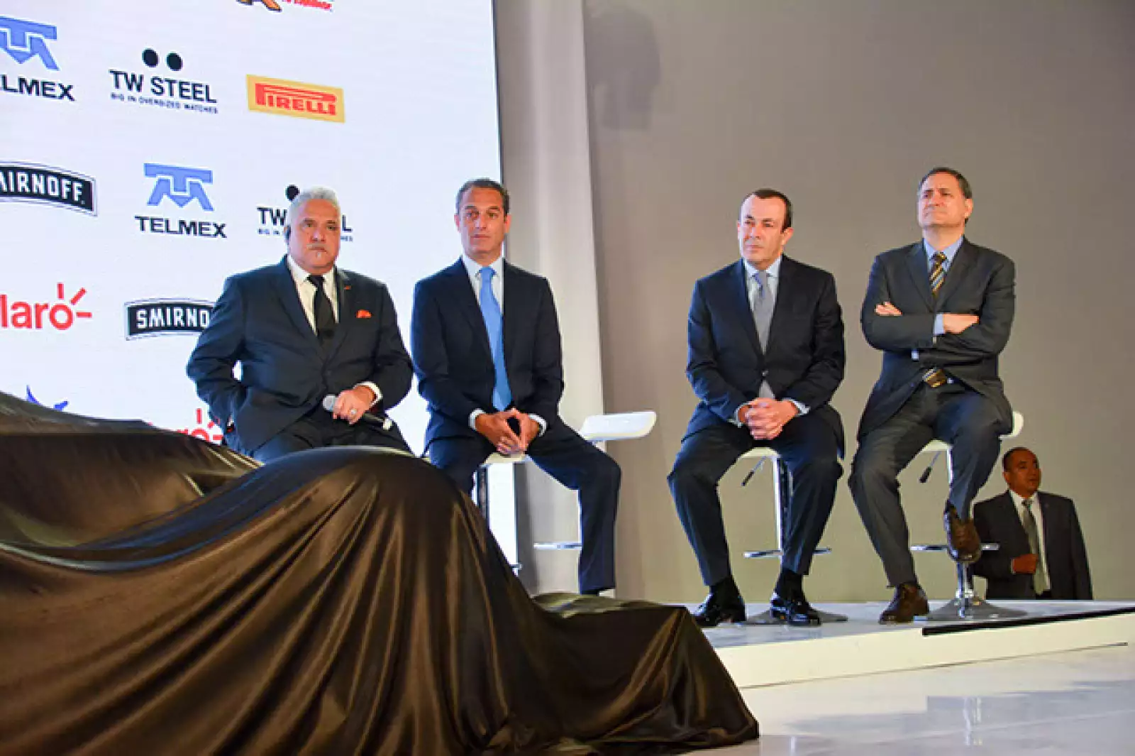 Vijay Mallya,Carlos Slim,Francisco Maza y Alejandro Soberón.