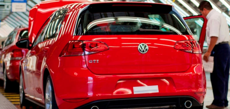 Volkswagen redujo en 24% su producción para este año.