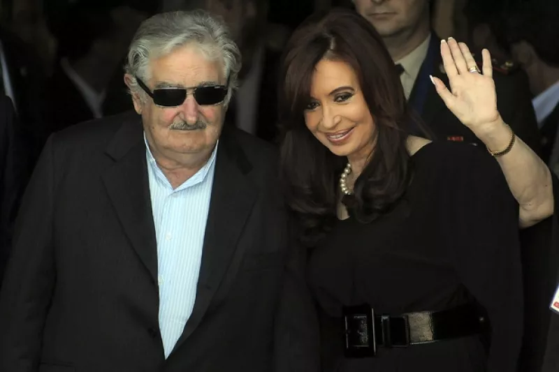 El presidente uruguayo José Mujica dijo: `esta vieja es peor que el tuerto´, sin darse cuenta de que los micrófonos estaban abiertos previo a una conferencia de prensa.