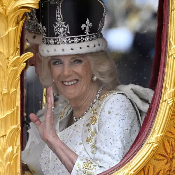 Miembros de la Familia Real Británica en la coronación del rey Carlos III