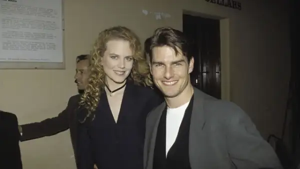El actor a sus 30 años, durante la conferencia de prensa de la cinta que protagoniza con su ex, Nicole Kidman, Far And Away.