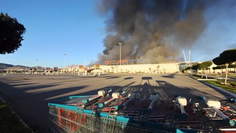 incendio en un supermercado de tunez