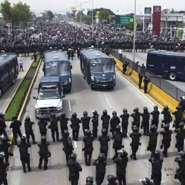 bloqueo aeropuerto CNTE 6