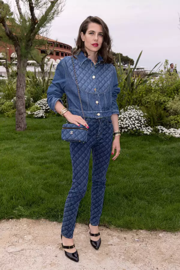 Carlota Casiraghi en el desfile crucero de Chanel.