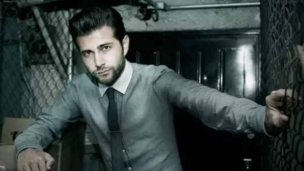 Fernando Noriega tuvo gran éxito al participar en la serie Morir en Martes, que se transmitió por Telehit y duró dos temporadas. También fue protagonista de otra serie del mismo canal, Glam Girls.