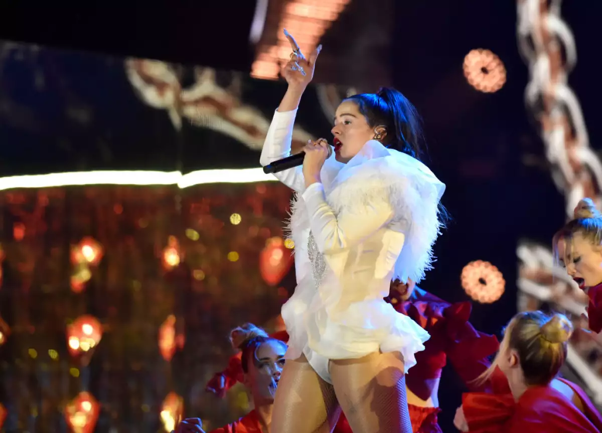 The 19th Annual Latin GRAMMY Awards  - Roaming Show