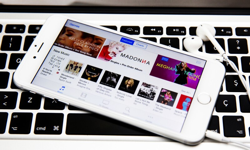 El servicio de Apple se vería beneficiado con los contenidos exclusivos de la red de música del rapero Jay Z.