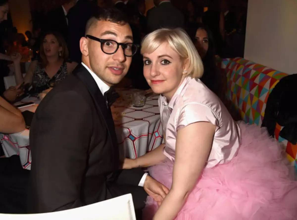 La actriz y creadora de la serie Girls podría casarse muy pronto con el músico Jack Antonoff, pues dijeron que lo harían en cuanto se legalizara el matrimonio gay como apoyo a sus amigos.