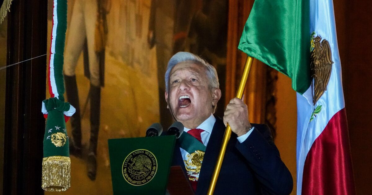 AMLO da el Grito de Independencia 2025 en el Zócalo capitalino