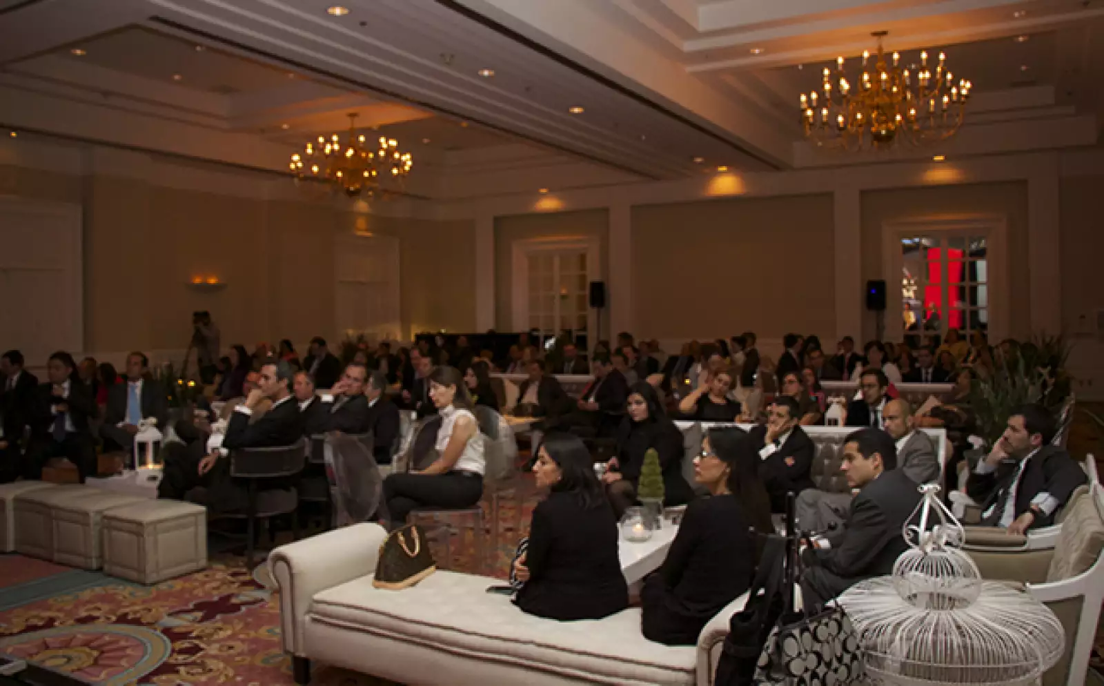 Los asistentes a la premiación escucharon con atención las conclusiones del panel: generar un ambiente de negocios e infraestructura, que el gobierno apoye a las empresas y se enfoque en su productividad.