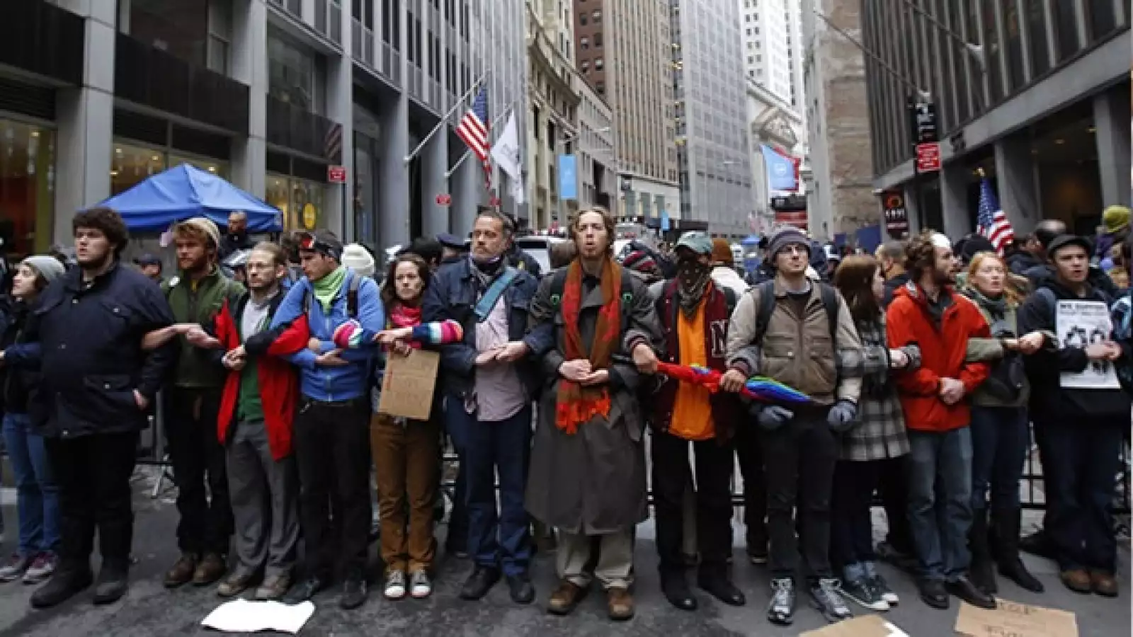 indignados, ocupas, wall street