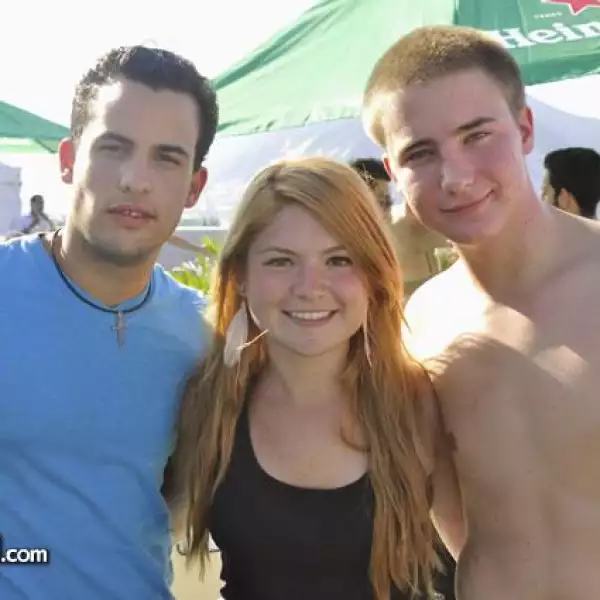 Pablo Cárdenas,Regina Martínez Sada y Yannick Strickler