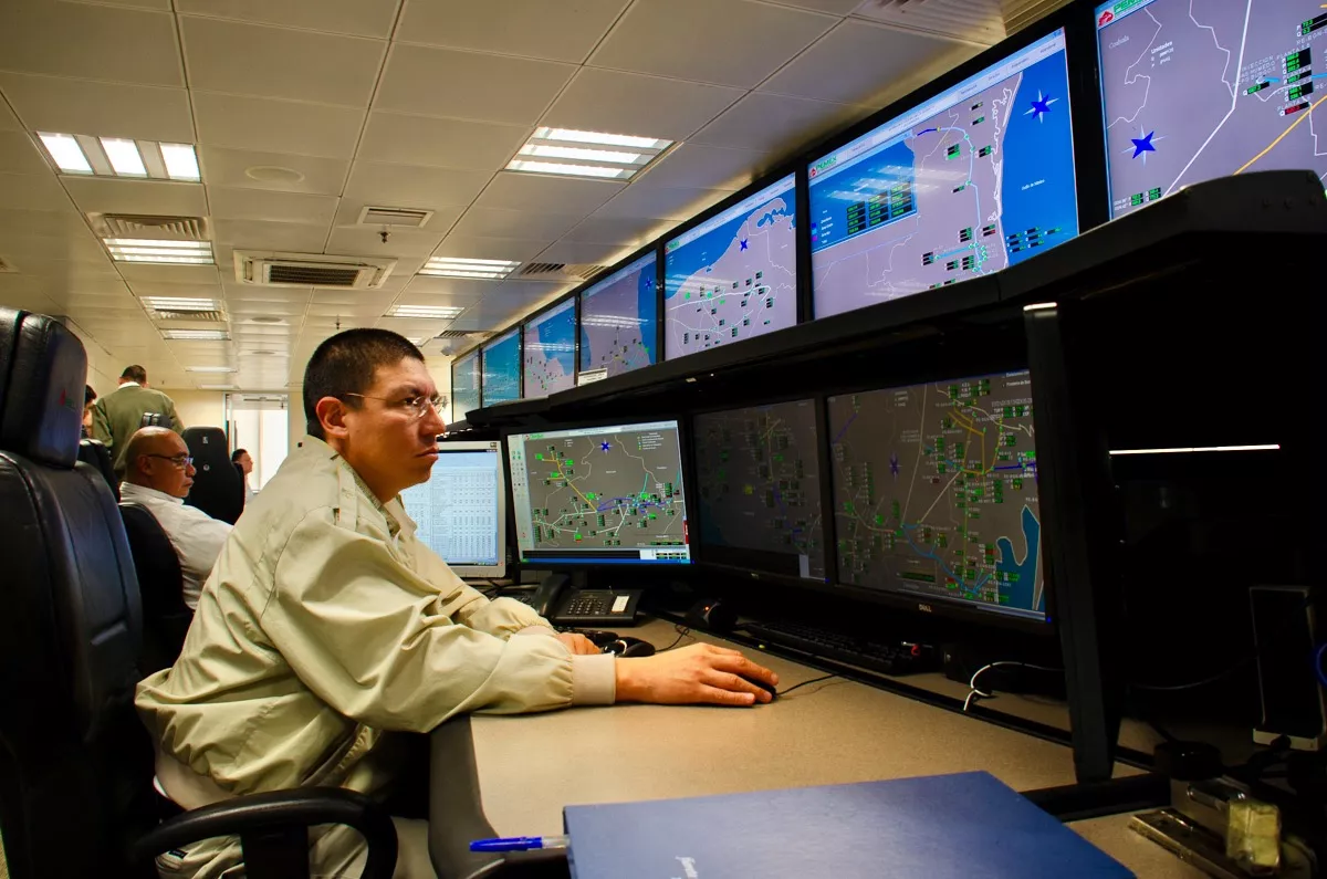 Así opera la red invisible del huachicol fiscal, la ruta de contrabando que esquiva impuestos