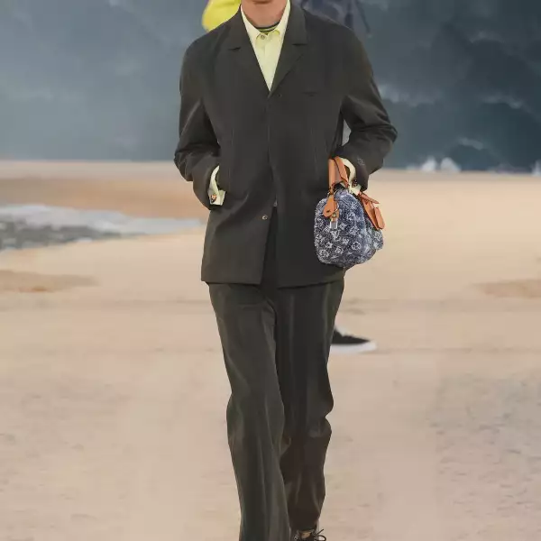 Vuitton m S27 033.jpg