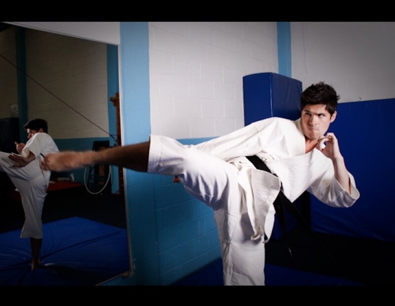 Eleazar Gómez transformado en taekwondoí