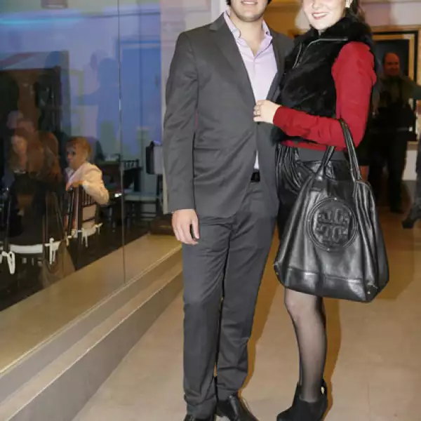 Ángel Junqueira,Alexandra González