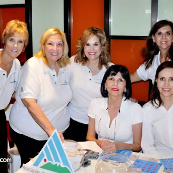 Debbie Chontkowsky, Norma Villarreal de Garza, Tere Villarreal de Dillon, Patricia Plancarte de Bremer, Alejandra Salinas y Alma Martínez