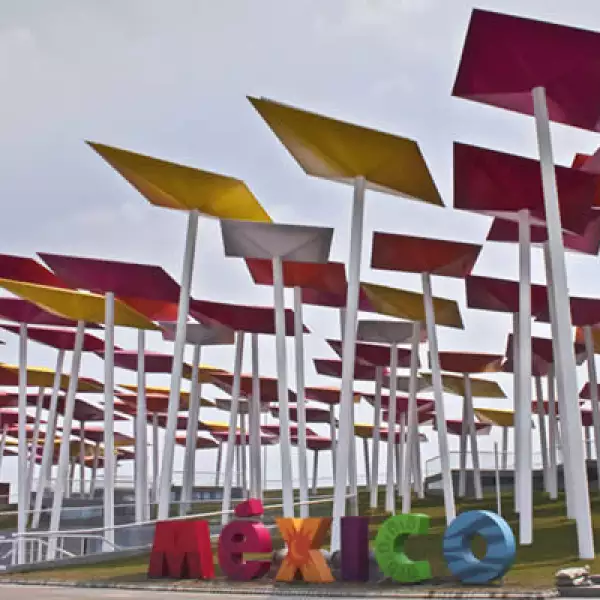 México esta presente en la Expo 2010 Shanghái, la exposición universal más grande de la historia. Durante seis meses, del 1° de mayo al 31 de octubre, más de 190 naciones se darán cita en China para presentar soluciones a problemas urbanos.