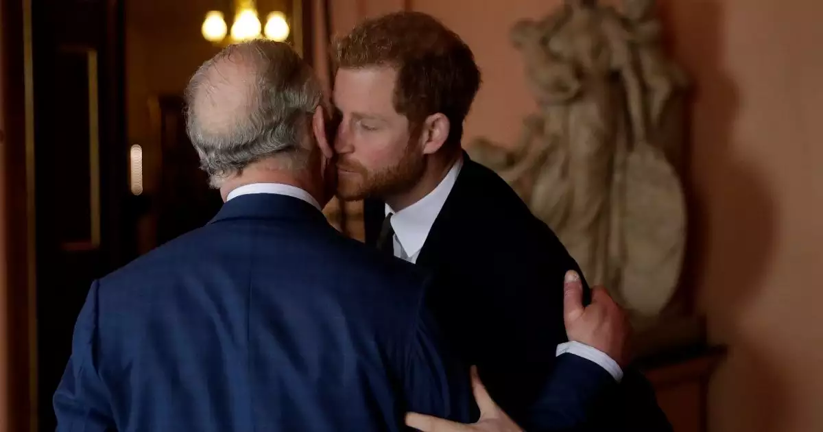 principe-harry-se-reencuentra-rey-carlos.jpg