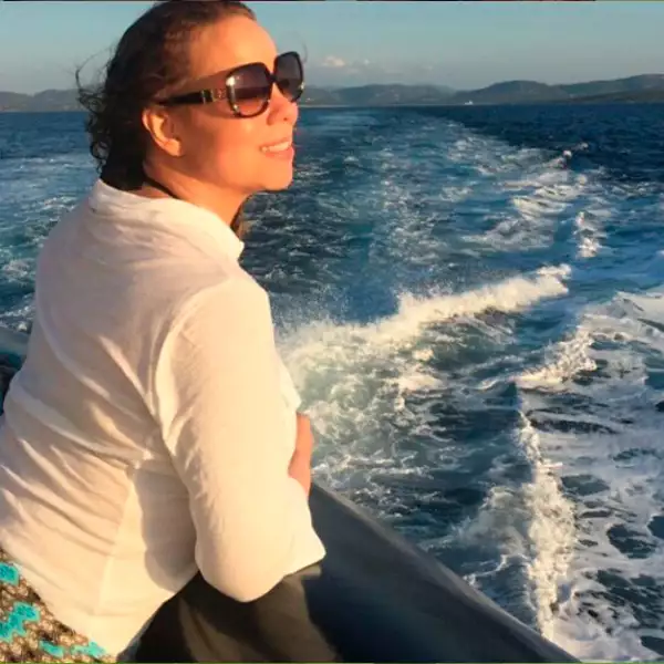 Mariah Carey se encuentra en Capri, Italia, donde ha tenido la oportunidad de encontrar nuevamente el amor, ahora al lado del empresario James Packer.