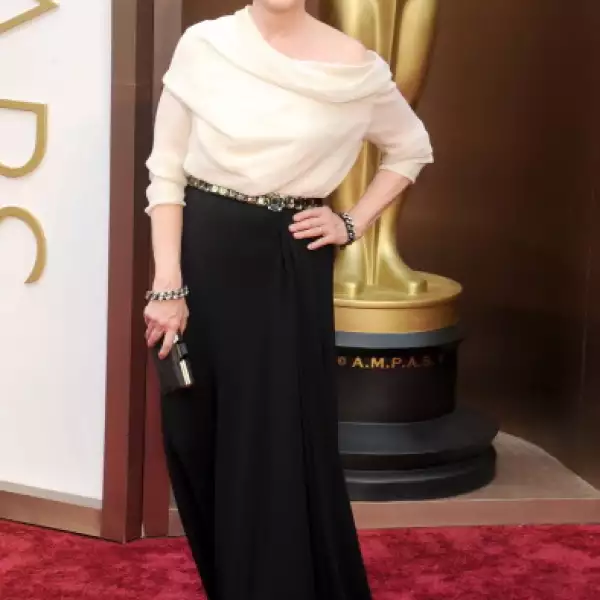 2014: En los premios Oscar número 86, la actriz volvió a vestir Lanvin. Con un diseño elegante, en color hueso y negro, Meryl no sólo presumió su figura, sino también su impecable estilo.