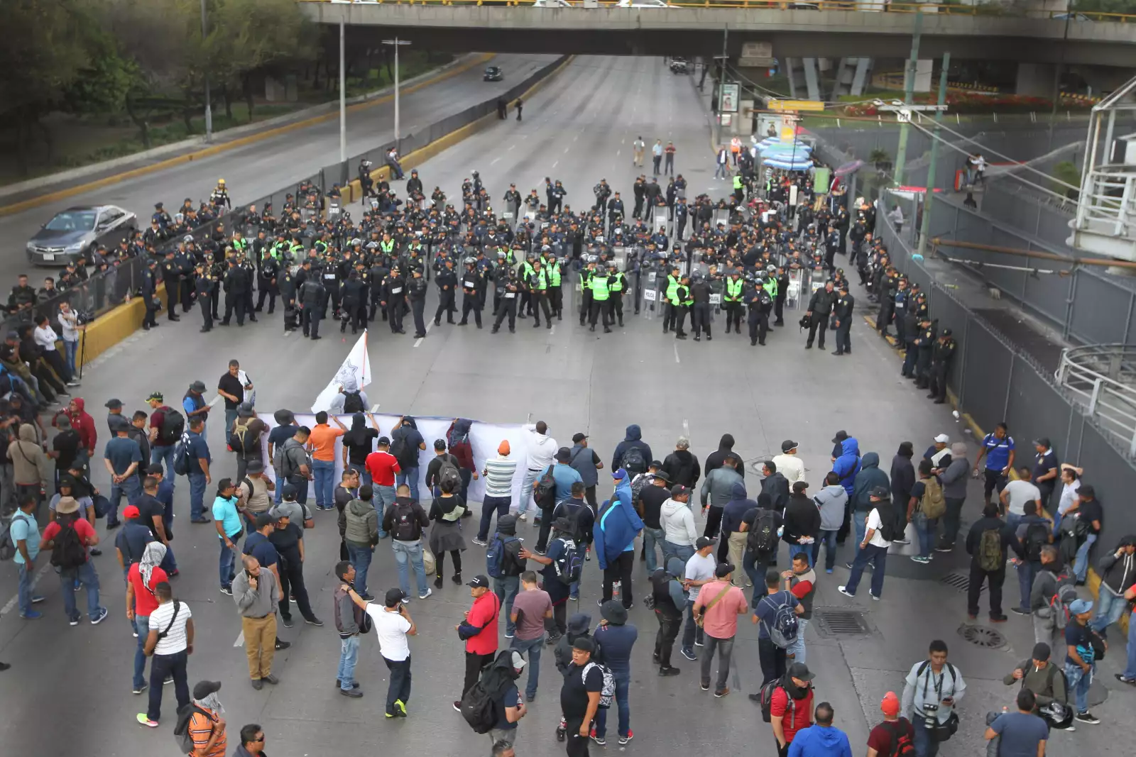 protesta policías AICM