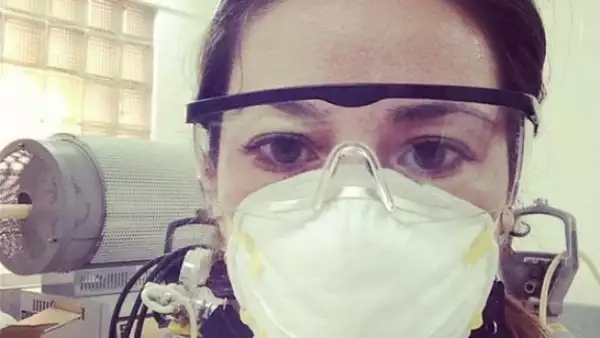 #distractinglysexy