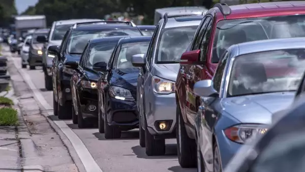 El hurac·n Dorian sube a categorÌa 3 en su camino amenazante a Florida