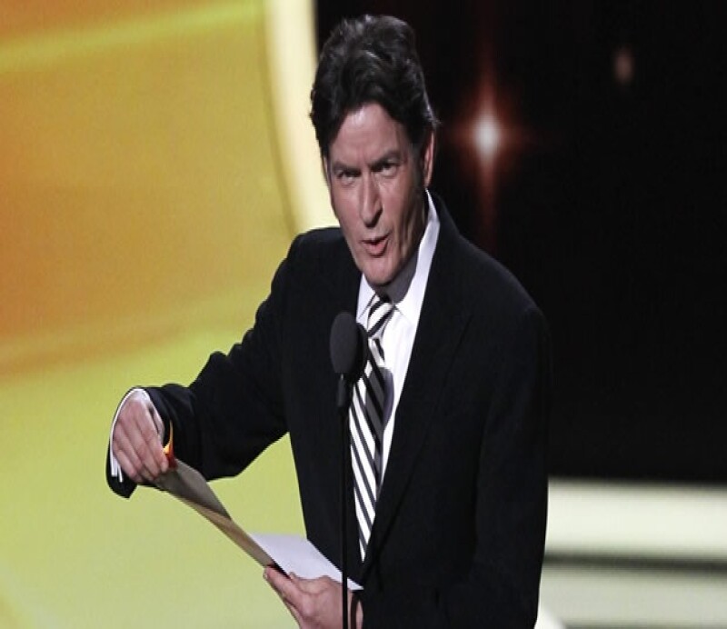 Charlie Sheen deseó suerte a sus ex compañeros.
