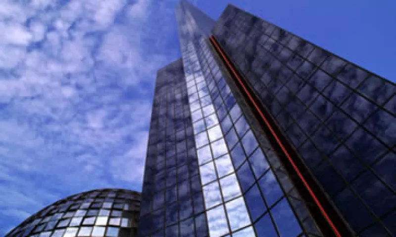 Las acciones de Televisa bajan pese a que la compra de Cablecom le permitirá afianzar su posición en el mercado de TV de paga.  (Foto: Notimex)