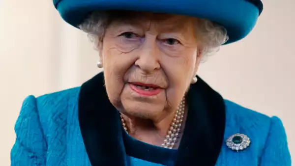 The Queen Visits The Royal Philatelic Society