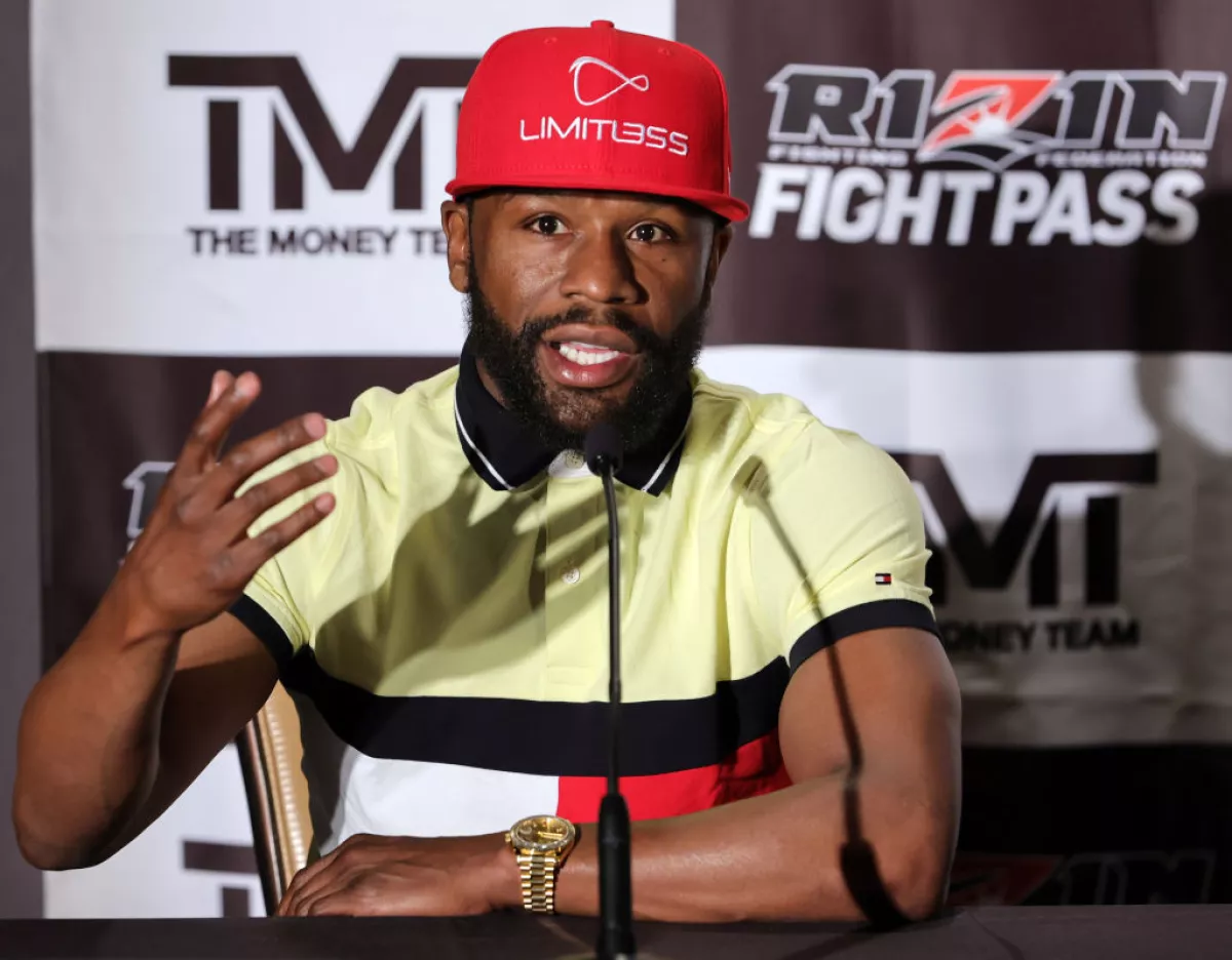 Floyd Mayweather Jr. Announces Exhibition Fight Against Mikuru Asakura
