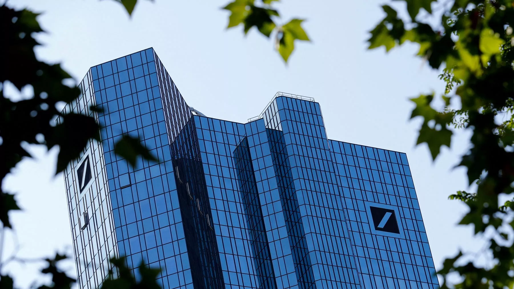 FILE PHOTO: FILE PHOTO: Germany's Deutsche Bank headquarters are pictured in Frankfurt