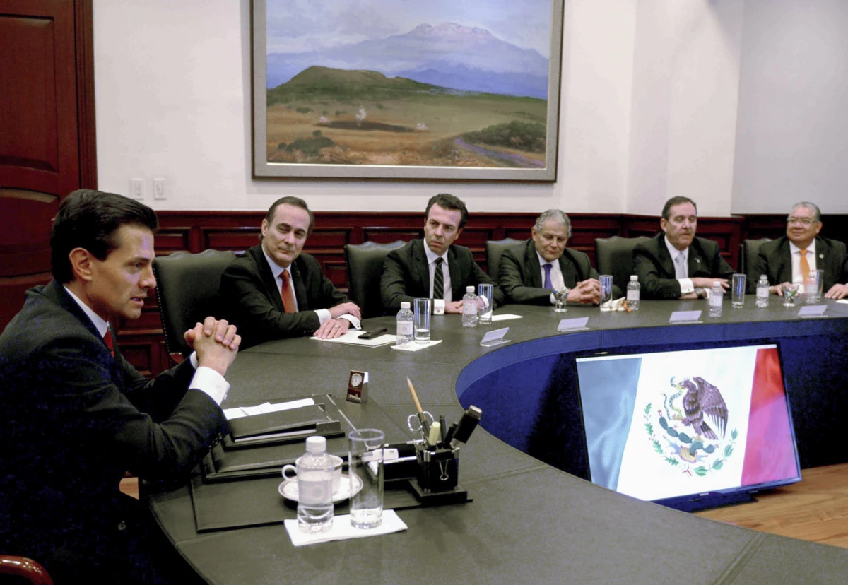 El presidente hará efectivo el poder de veto de la Ley 3de3 ante las quejas de la iniciativa privada.