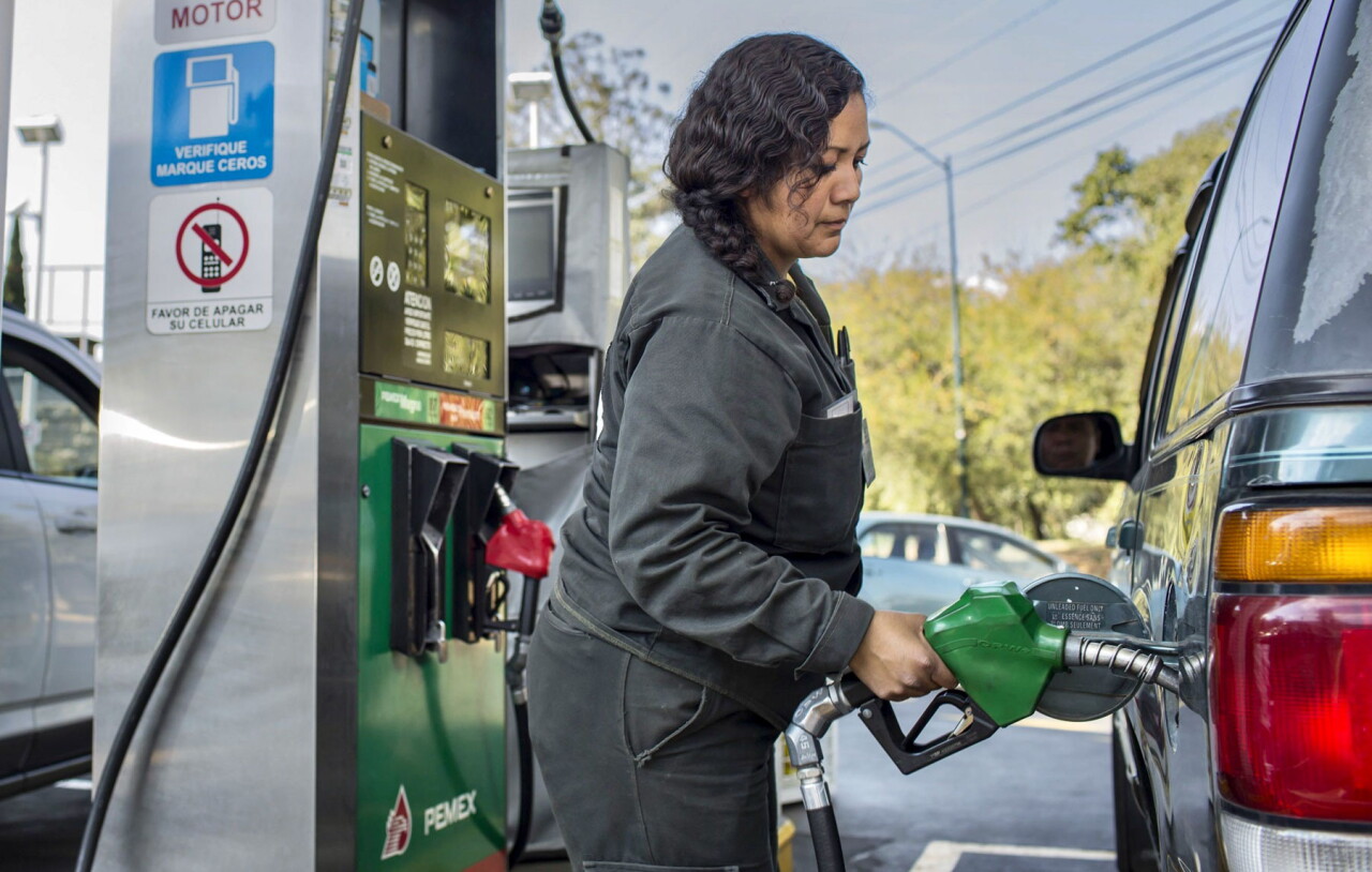 Hacienda sube IEPS a gasolinas y estímulos a diésel se mantienen; superan los 9.7 pesos por litro
