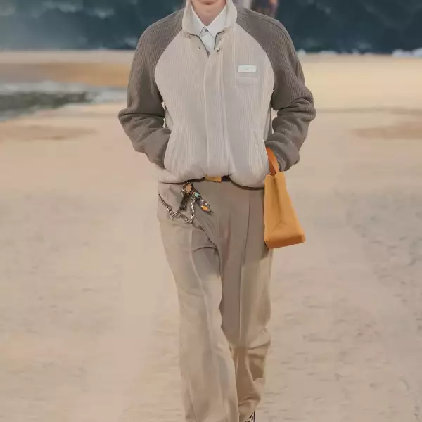 Vuitton m S27 039.jpg
