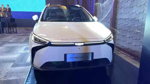 Geely Geometry C frente.png