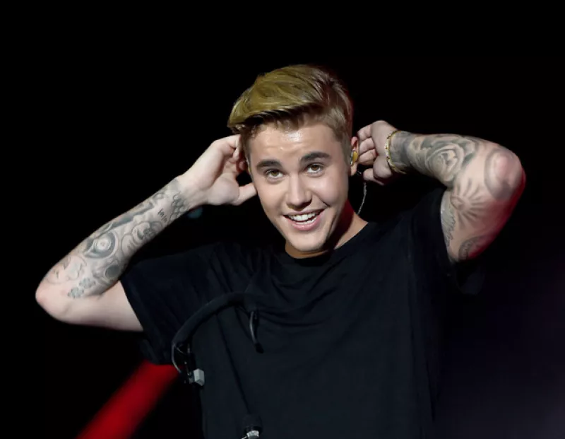 ¿Sabías que Someday, el perfume de Justin Bieber es uno de las fragancias más vendidas en la historia? Te contamos de éste y otros famosos que han incursionado en este mercado.