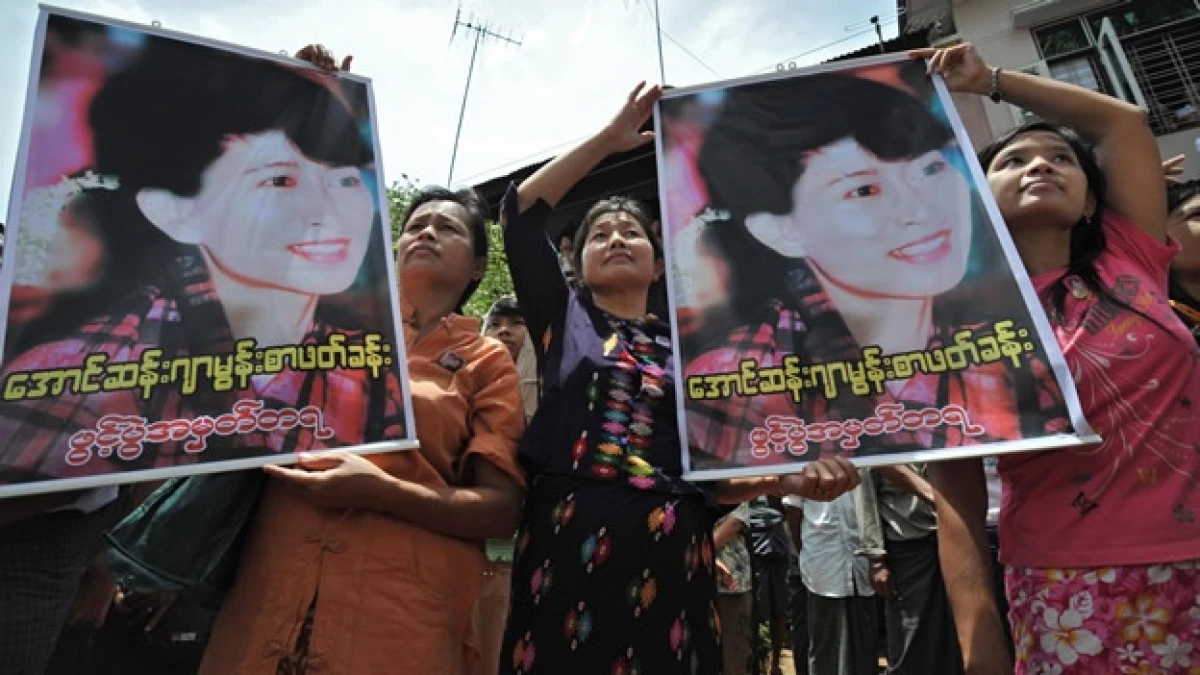 Myanmar - Suu Kyi - gira