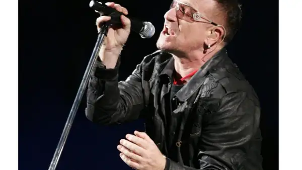 U2 y Lady Gaga no son los únicos que llevan por el mundo un mensaje de paz o de amor, algunos otros cantantes han ocupado sus presentaciones para concientizar a sus fans.