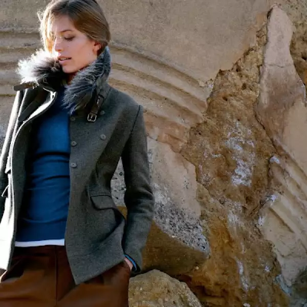 Si quieres un estilo más rebelde, te podemos sugerir esta combinación.