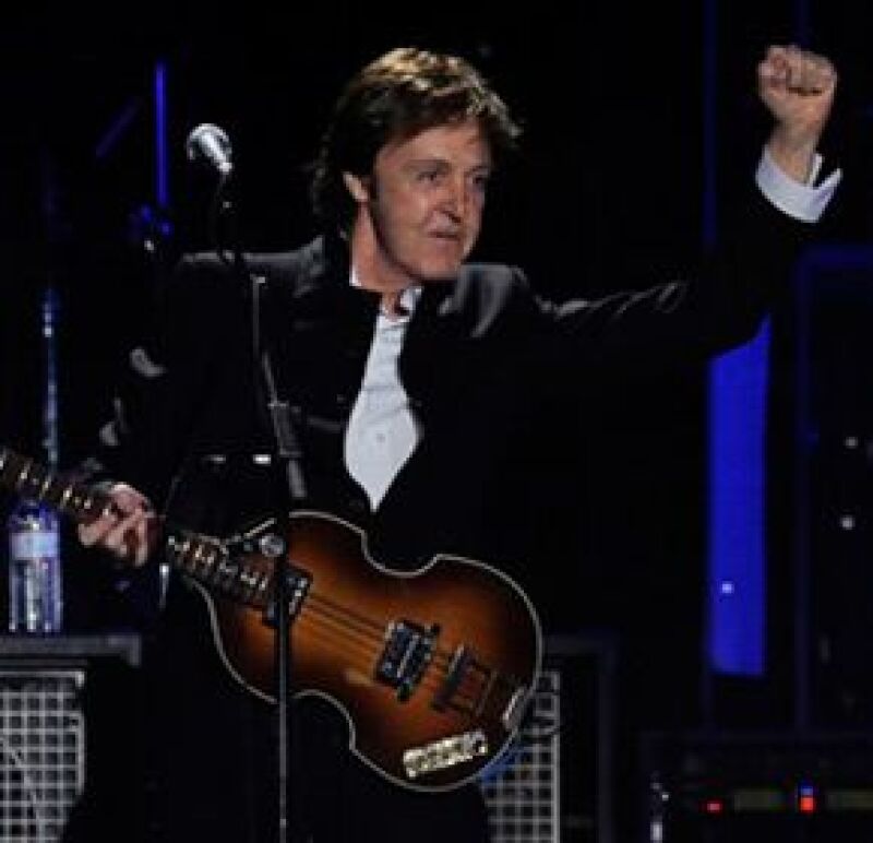 El ex Beatle inauguró el festival Coachella, en California, pero en el concierto de dos horas y media estuvo presente el recuerdo de su esposa que murió de Cáncer hace 11 años en Arizona.